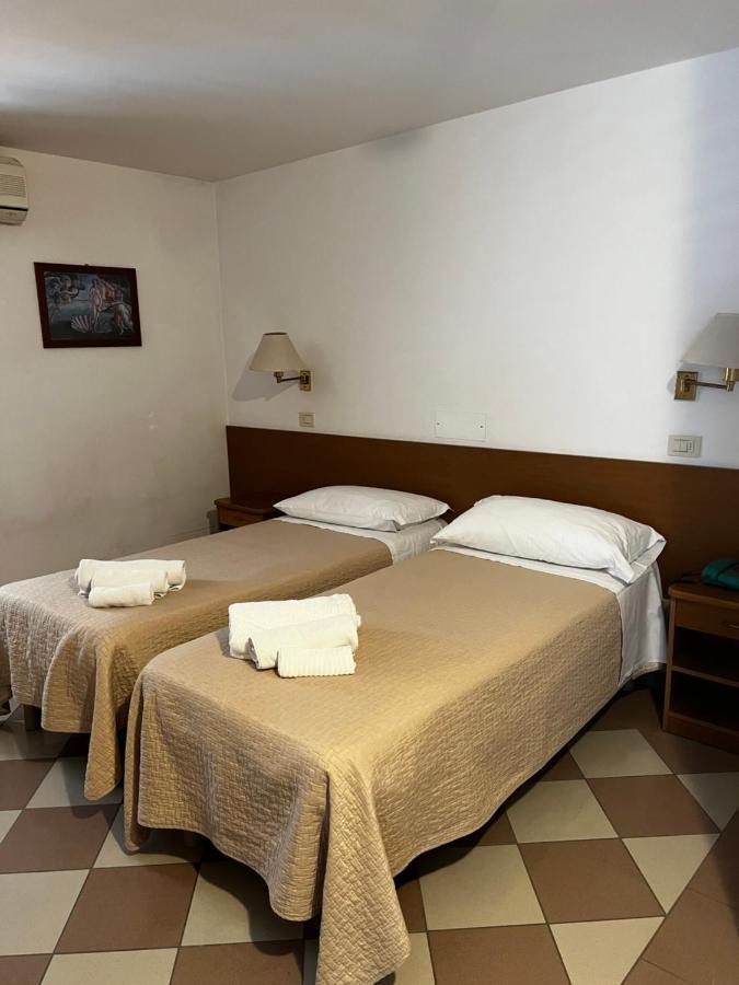 Hotel Trieste Riccione Eksteriør bilde