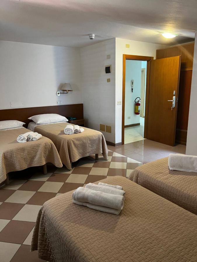 Hotel Trieste Riccione Eksteriør bilde
