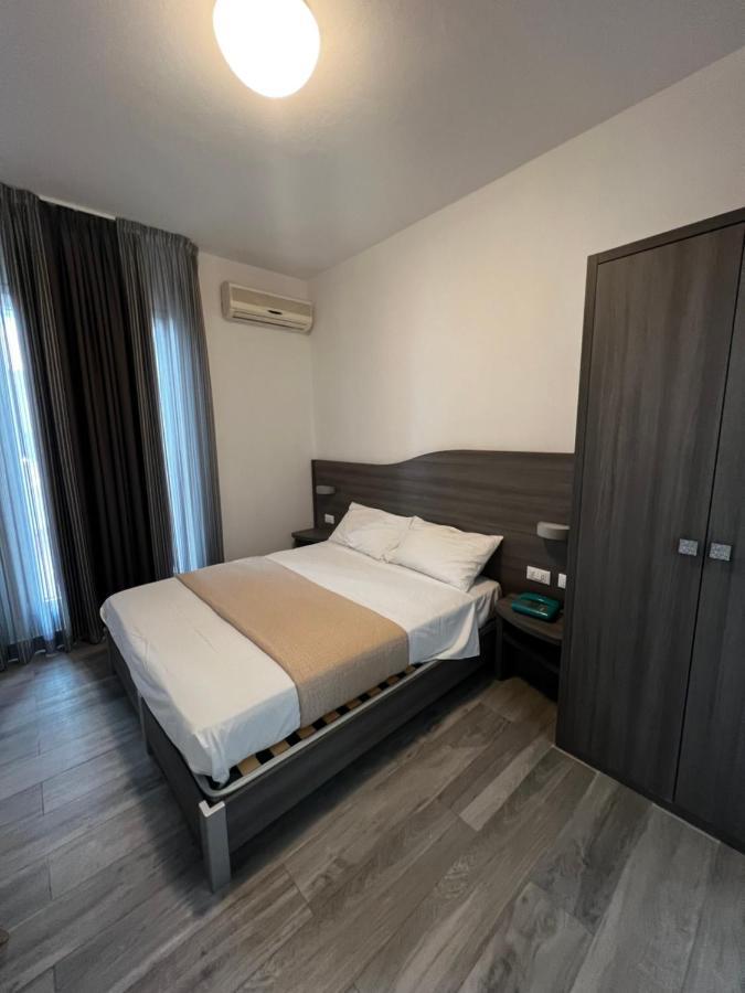Hotel Trieste Riccione Eksteriør bilde